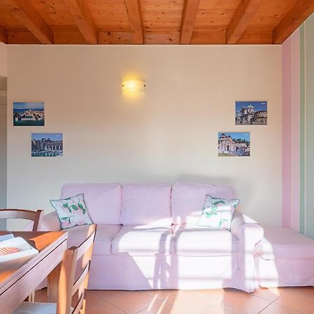 Borgo Del Torchio Apartments By Wonderful Italy Manerba del Garda Εξωτερικό φωτογραφία