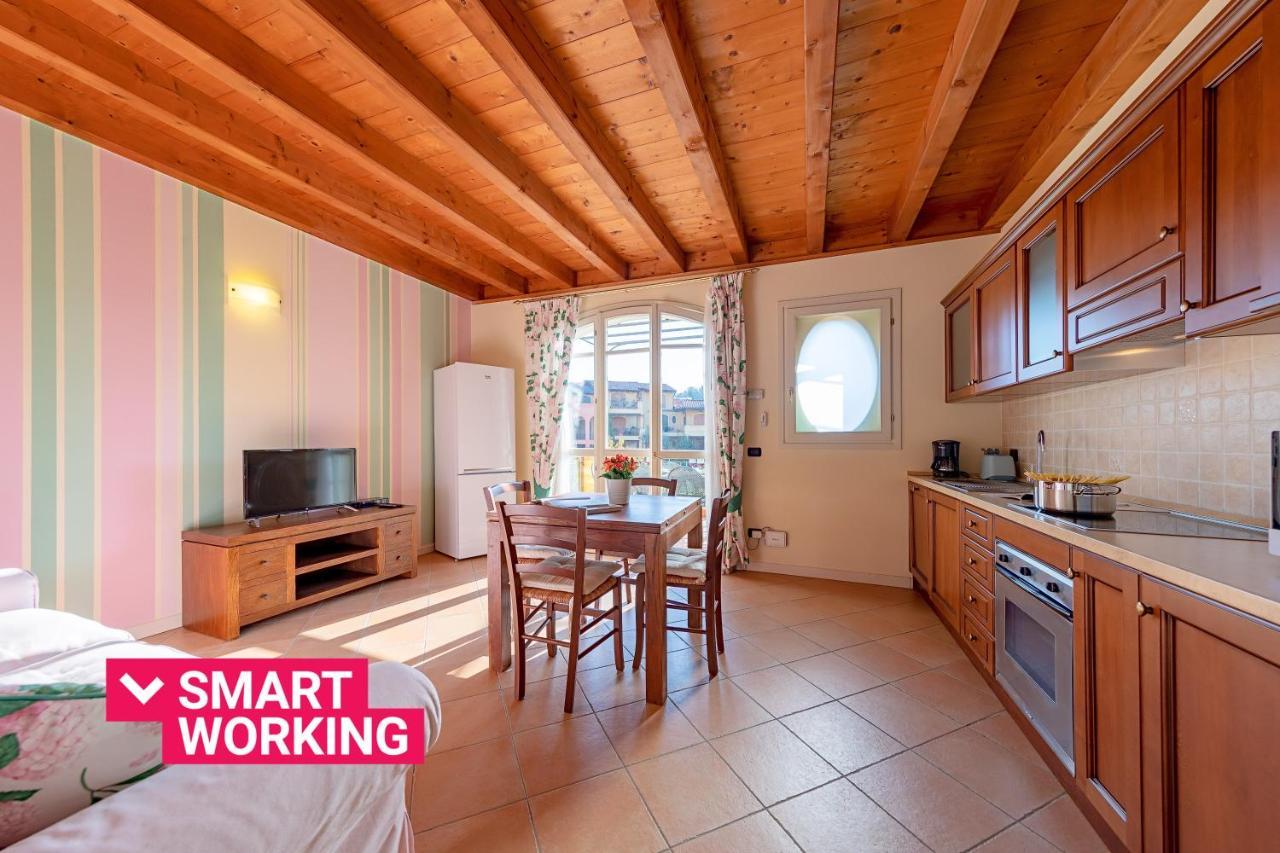 Borgo Del Torchio Apartments By Wonderful Italy Manerba del Garda Εξωτερικό φωτογραφία