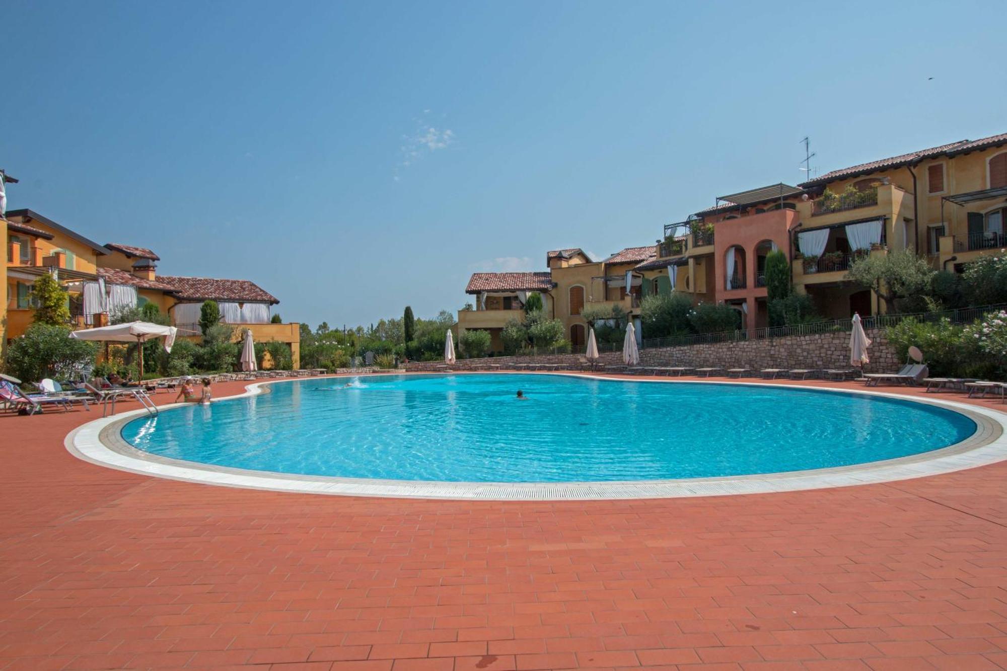 Borgo Del Torchio Apartments By Wonderful Italy Manerba del Garda Εξωτερικό φωτογραφία