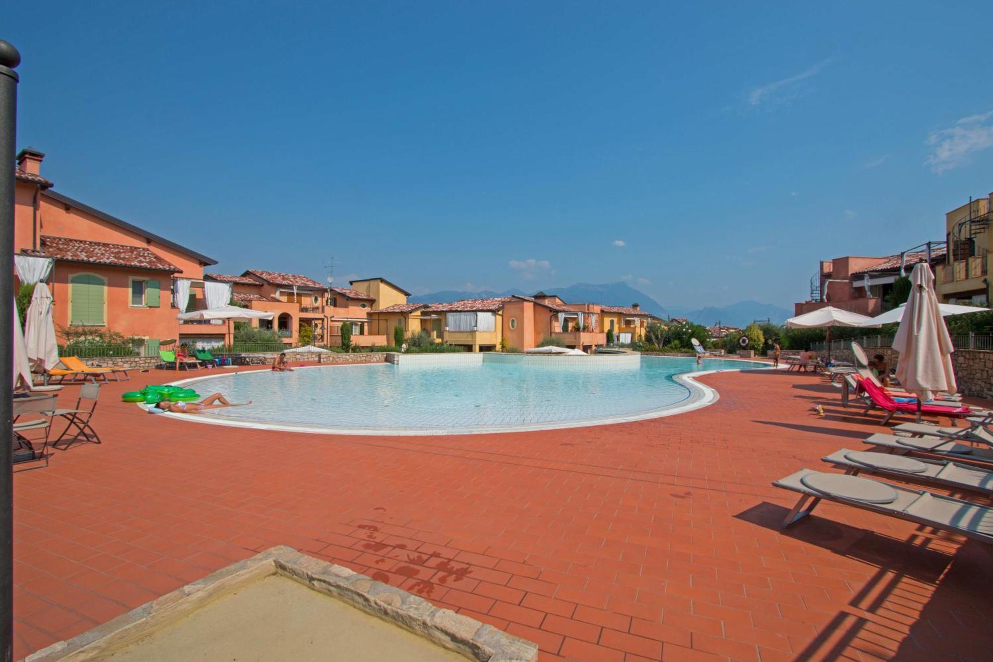 Borgo Del Torchio Apartments By Wonderful Italy Manerba del Garda Εξωτερικό φωτογραφία